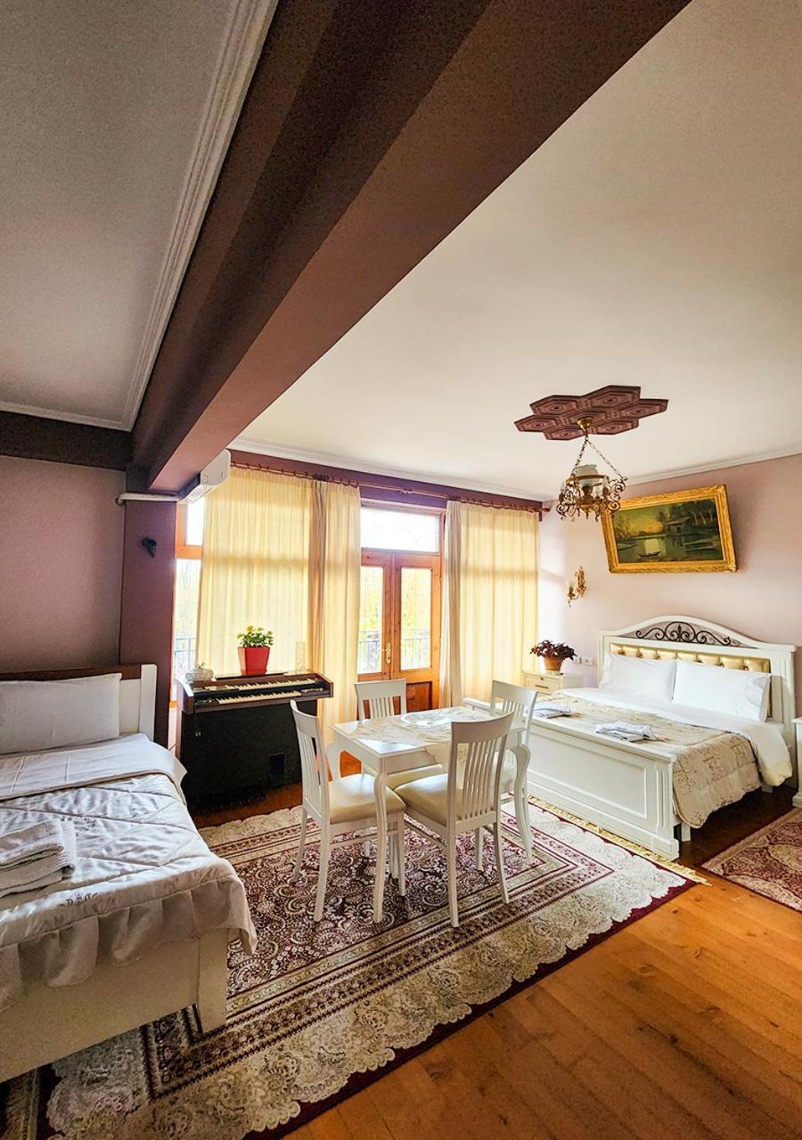 Villa Parku Rinia Korça Kültér fotó