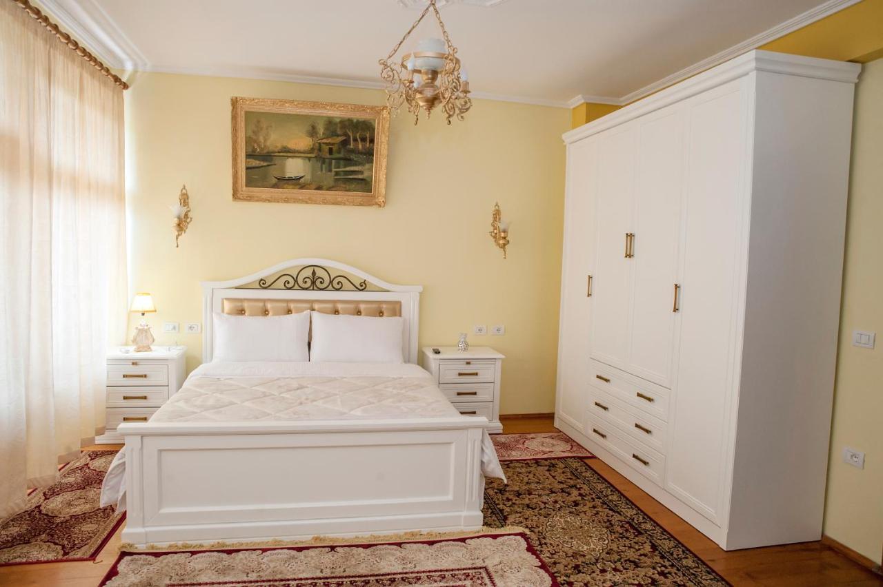 Villa Parku Rinia Korça Kültér fotó