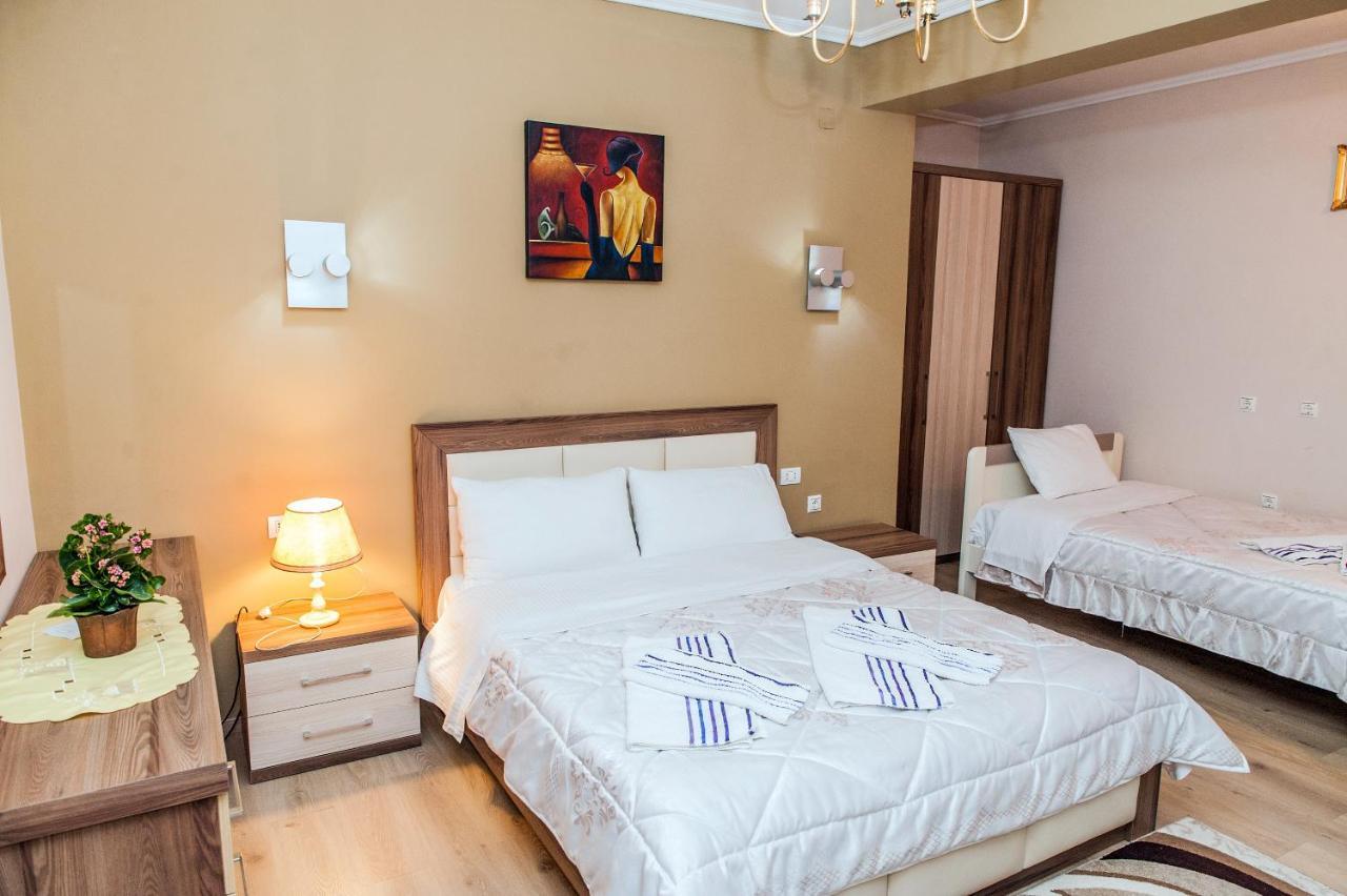 Villa Parku Rinia Korça Kültér fotó